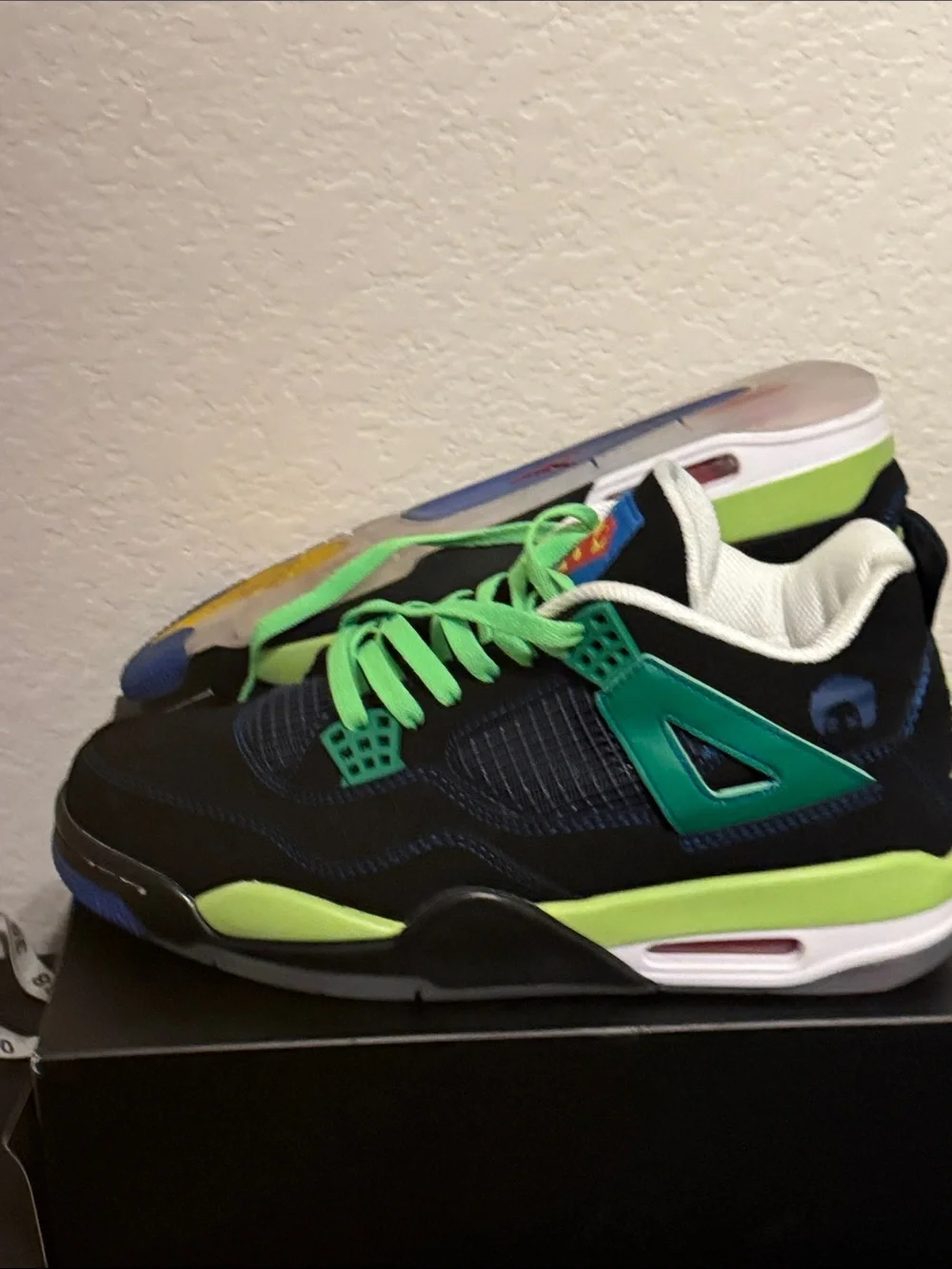 Men's Black and Green Athletic Sneakers with Neon Accents